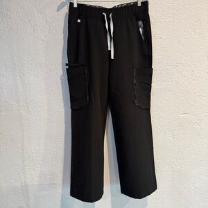 Figs Women’s Tema Performance Wide Leg Scrub Pants Black Size S.